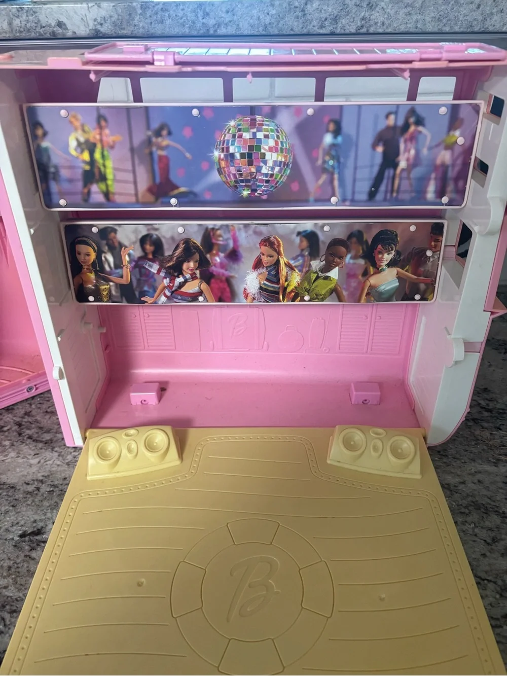Mattel Vintage Barbie Dream Boat Dance Party Yacht Cruise Ship Pink 2002 W/ Horn